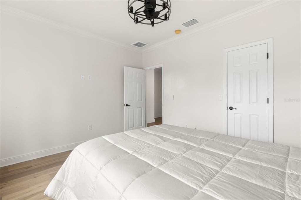 待售: $999,999 (4 贝兹, 2 浴室, 2767 平方英尺)