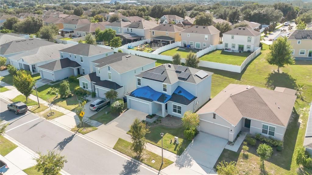 Activo con contrato: $375,000 (5 camas, 3 baños, 2351 Pies cuadrados)