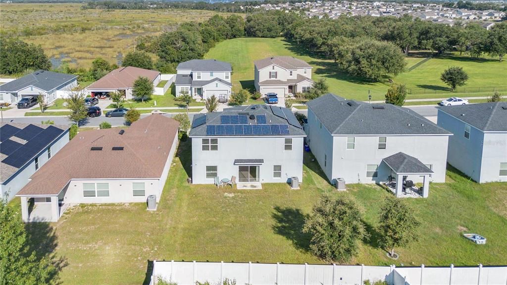 Activo con contrato: $375,000 (5 camas, 3 baños, 2351 Pies cuadrados)