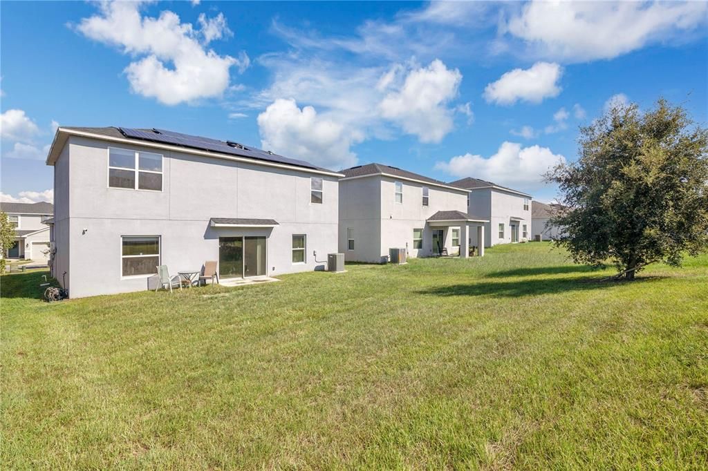 Activo con contrato: $375,000 (5 camas, 3 baños, 2351 Pies cuadrados)