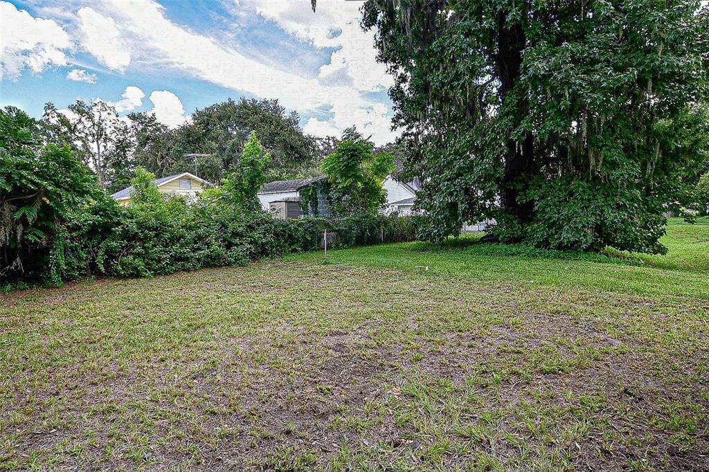 待售: $269,000 (0 贝兹, 0 浴室, 2112 平方英尺)