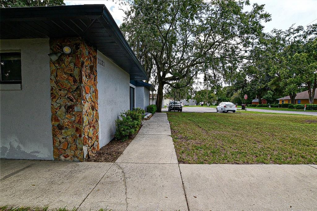 待售: $269,000 (0 贝兹, 0 浴室, 2112 平方英尺)