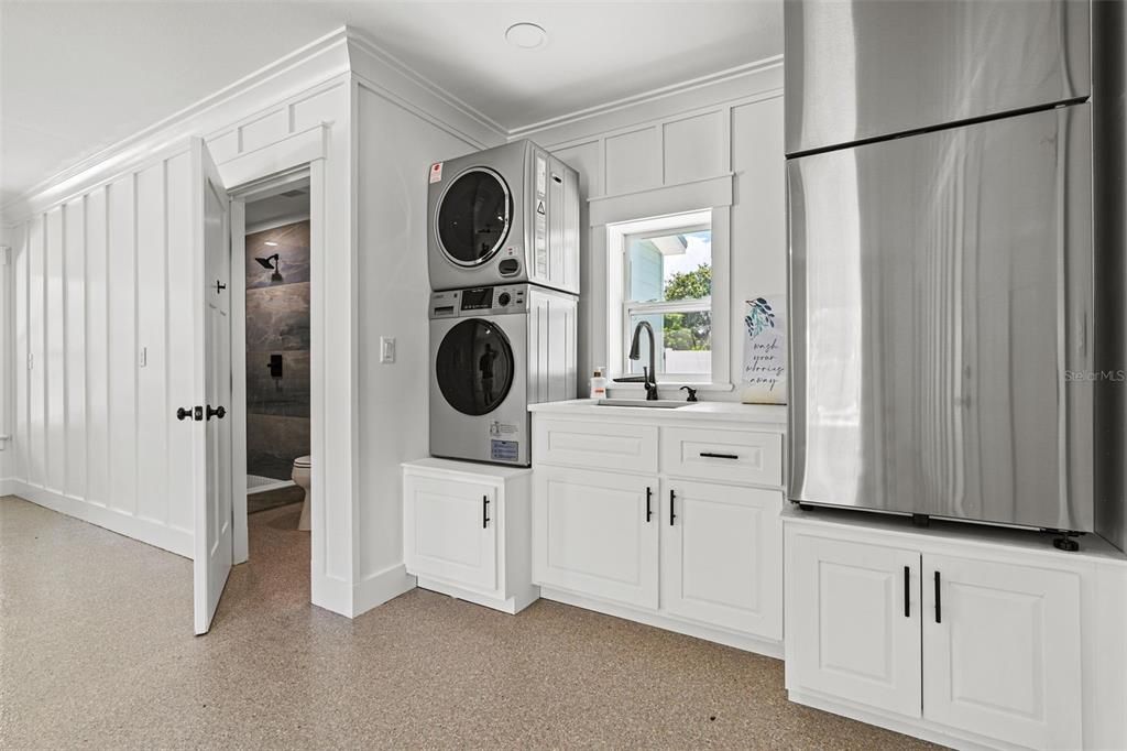 For Sale: $1,950,000 (5 beds, 4 baths, 3251 Square Feet)