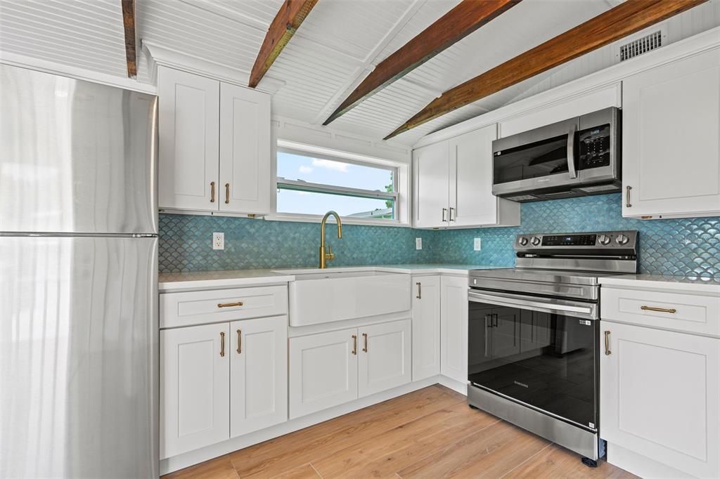 For Sale: $1,950,000 (5 beds, 4 baths, 3251 Square Feet)