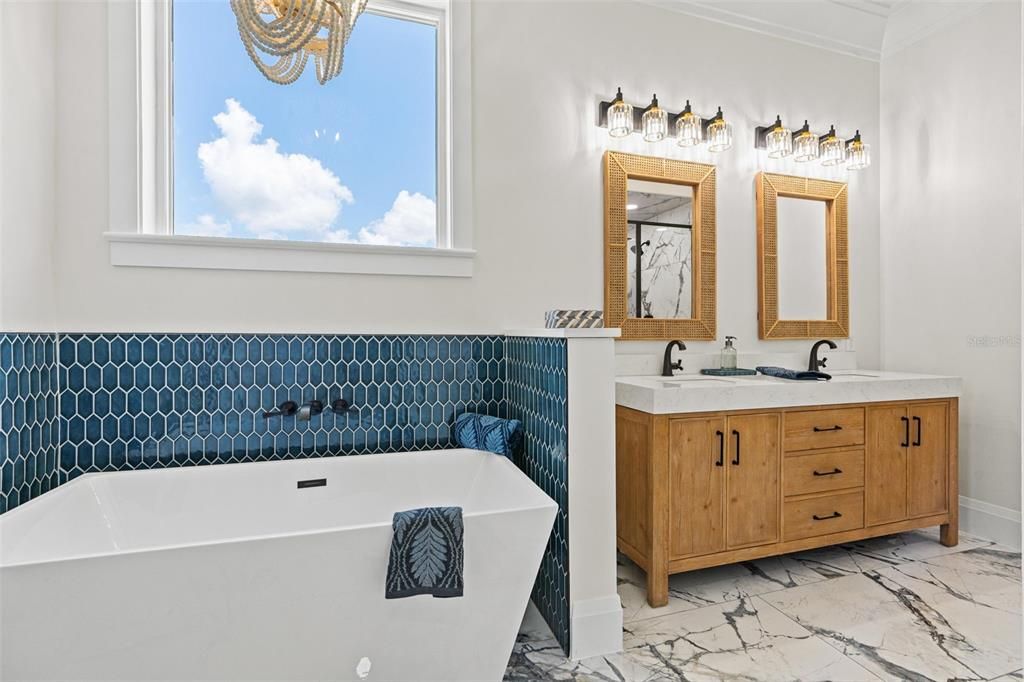 For Sale: $1,950,000 (5 beds, 4 baths, 3251 Square Feet)