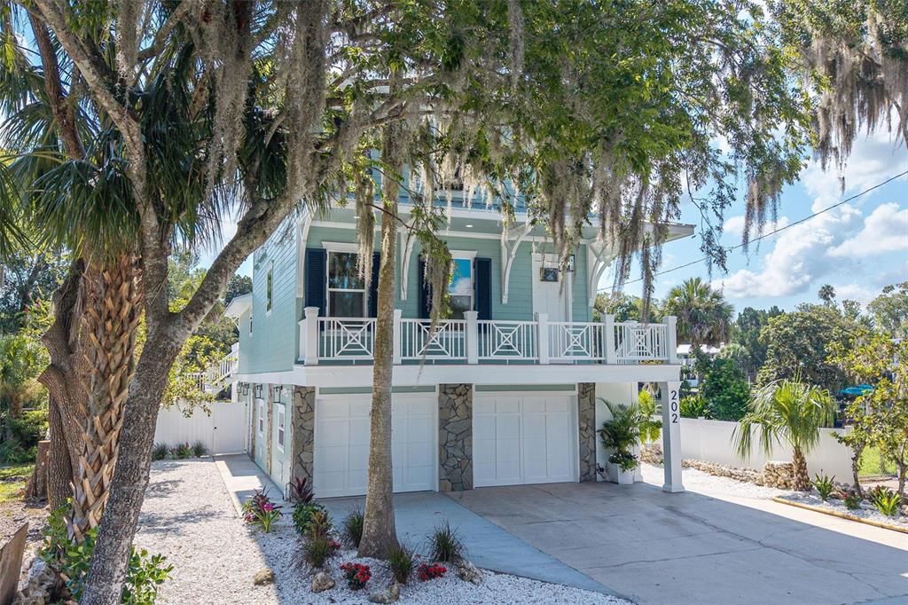 For Sale: $1,950,000 (5 beds, 4 baths, 3251 Square Feet)