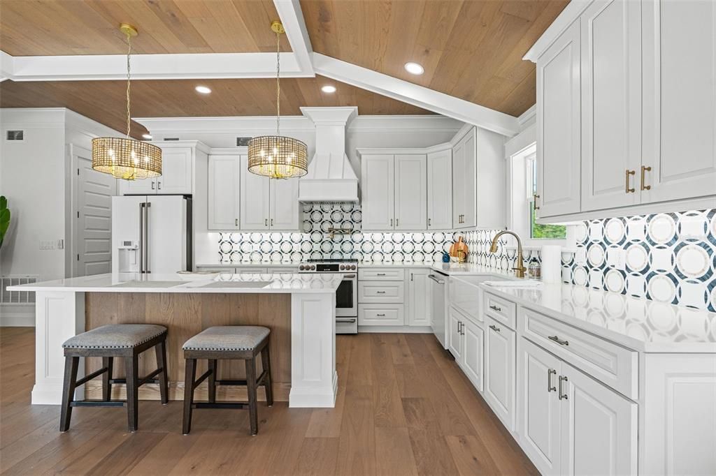 For Sale: $1,950,000 (5 beds, 4 baths, 3251 Square Feet)