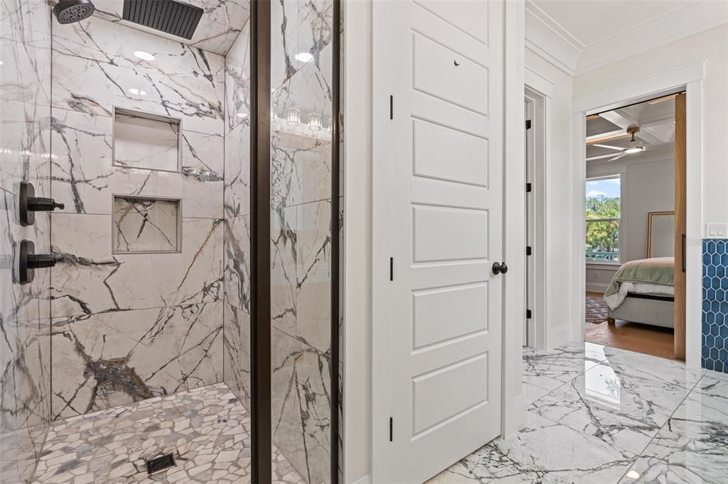 For Sale: $1,950,000 (5 beds, 4 baths, 3251 Square Feet)