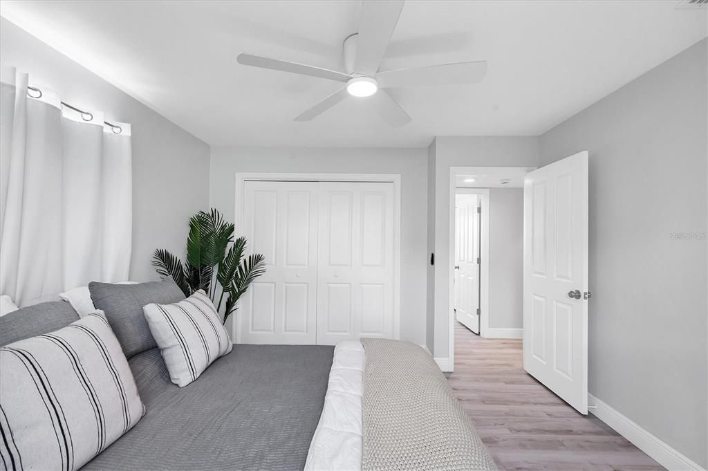 出租: $5,230 (3 贝兹, 2 浴室, 2064 平方英尺)