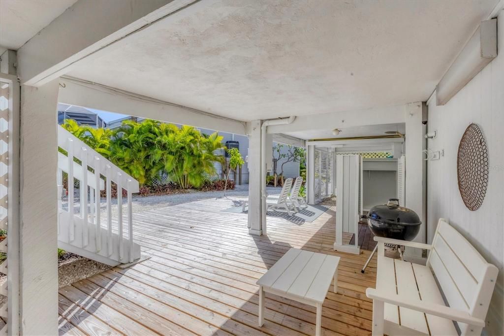 出租: $5,230 (3 贝兹, 2 浴室, 2064 平方英尺)