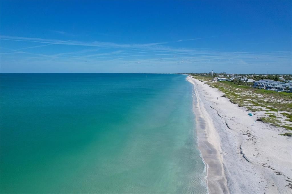 出租: $5,230 (3 贝兹, 2 浴室, 2064 平方英尺)