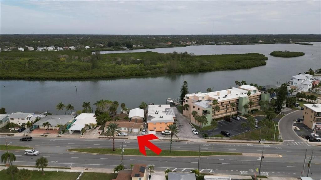 待售: $949,000 (0.20 acres)