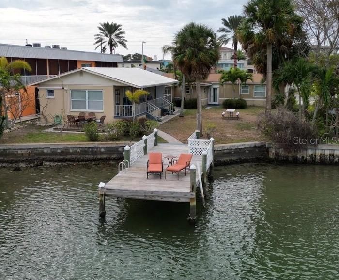 待售: $949,000 (0.20 acres)