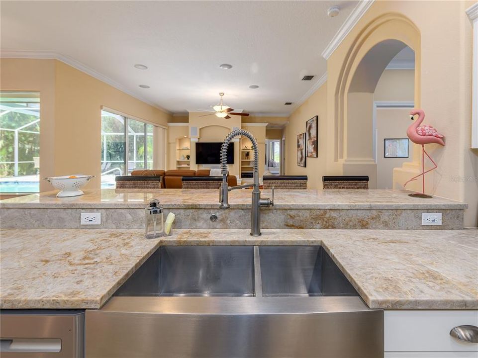 На продажу: $924,900 (5 спален, 3 ванн, 3501 Квадратных фут)