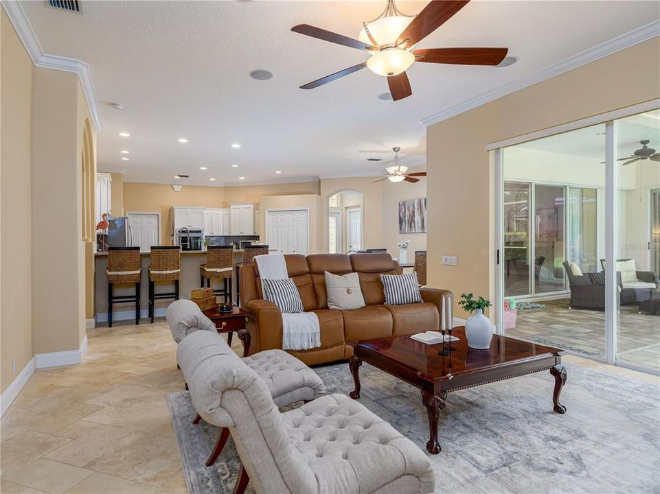 На продажу: $924,900 (5 спален, 3 ванн, 3501 Квадратных фут)