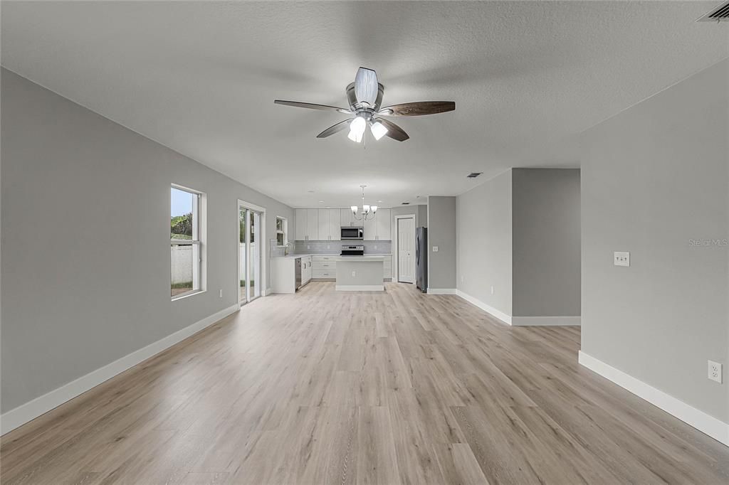 En Renta: $2,850 (4 camas, 2 baños, 1899 Pies cuadrados)