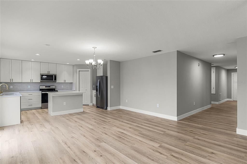 En Renta: $2,850 (4 camas, 2 baños, 1899 Pies cuadrados)