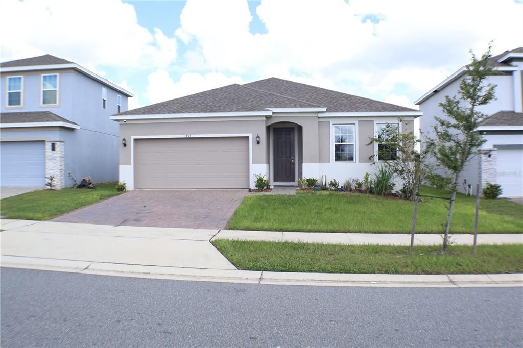 На продажу: $319,900 (4 спален, 2 ванн, 1812 Квадратных фут)