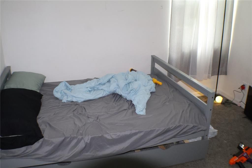 На продажу: $319,900 (4 спален, 2 ванн, 1812 Квадратных фут)