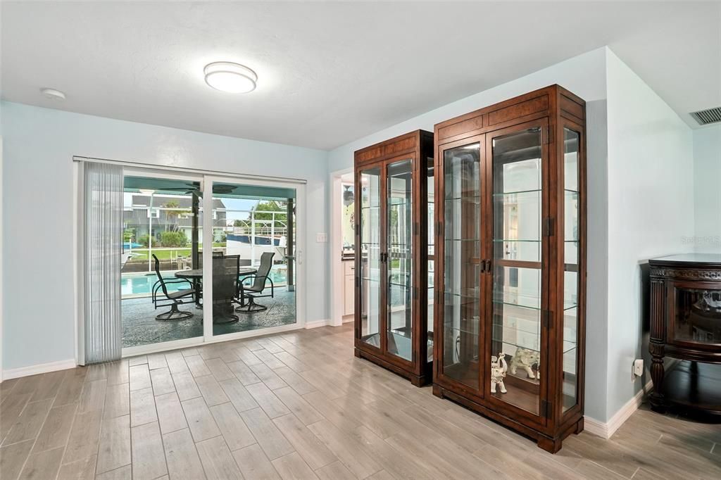 На продажу: $635,000 (3 спален, 2 ванн, 1837 Квадратных фут)