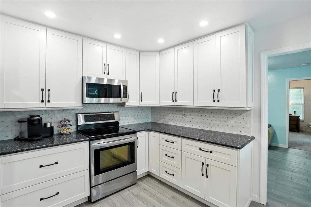 На продажу: $635,000 (3 спален, 2 ванн, 1837 Квадратных фут)