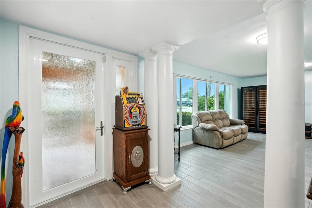 На продажу: $635,000 (3 спален, 2 ванн, 1837 Квадратных фут)