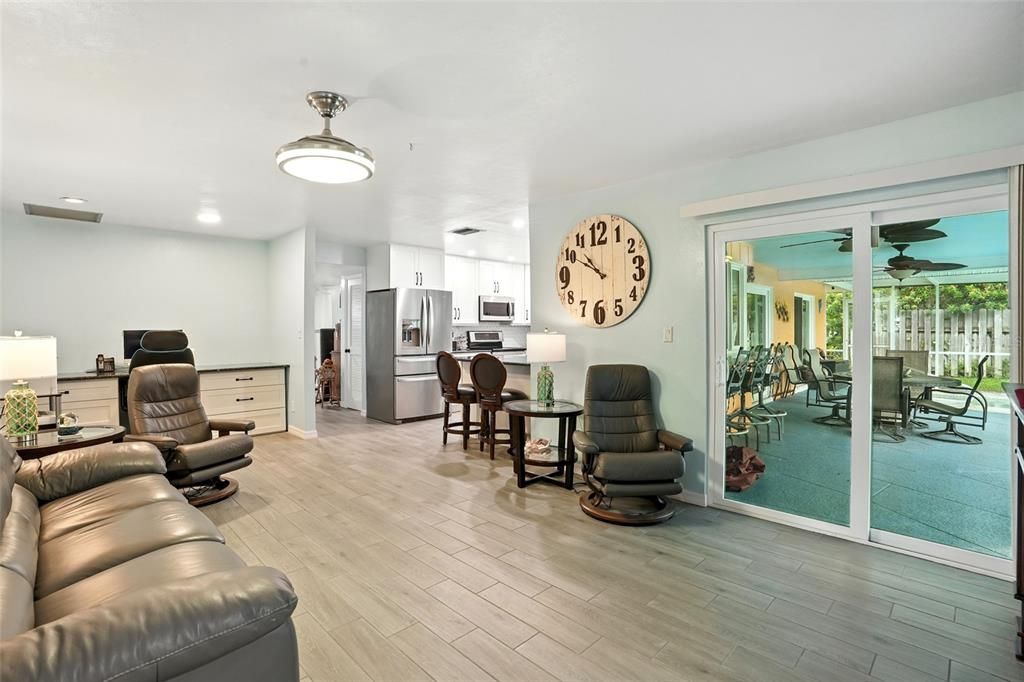 На продажу: $635,000 (3 спален, 2 ванн, 1837 Квадратных фут)