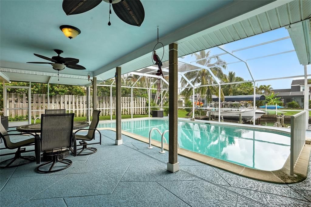 На продажу: $635,000 (3 спален, 2 ванн, 1837 Квадратных фут)