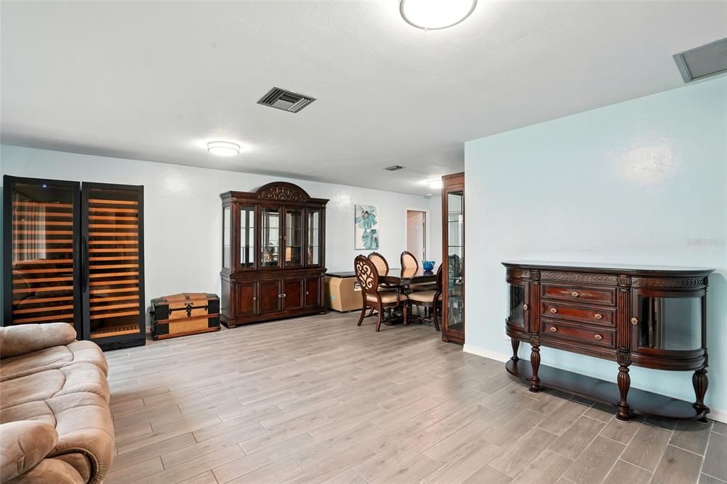 На продажу: $635,000 (3 спален, 2 ванн, 1837 Квадратных фут)