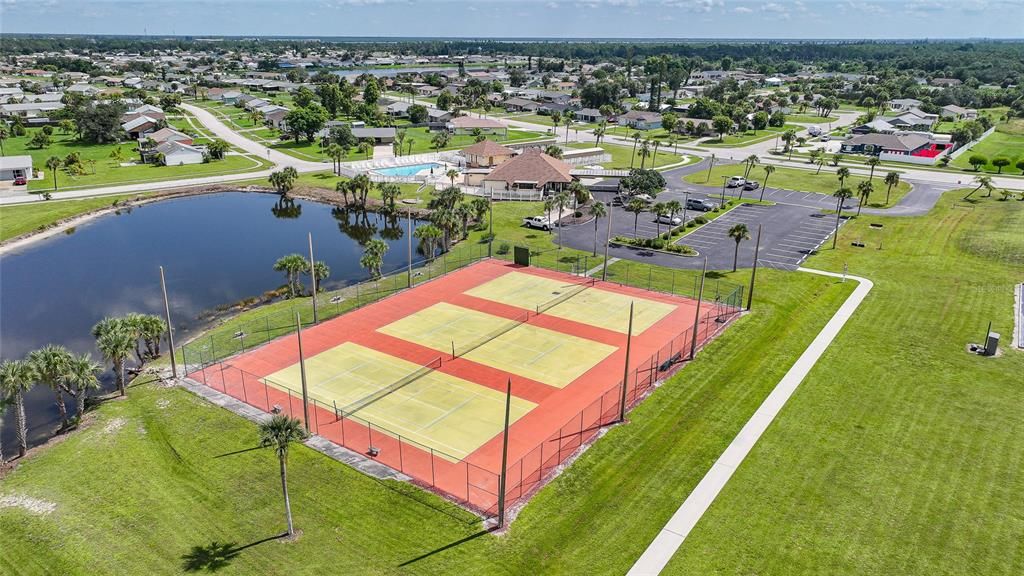 Под контрактом: $230,000 (3 спален, 2 ванн, 1573 Квадратных фут)