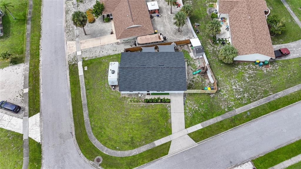 Под контрактом: $230,000 (3 спален, 2 ванн, 1573 Квадратных фут)