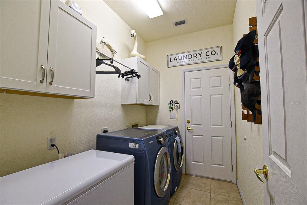 На продажу: $425,000 (2 спален, 2 ванн, 2148 Квадратных фут)