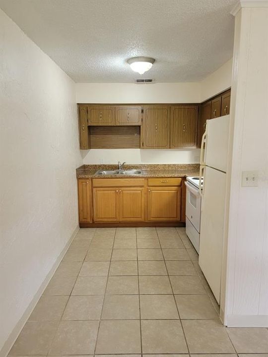 For Rent: $1,150 (2 beds, 2 baths, 980 Square Feet)