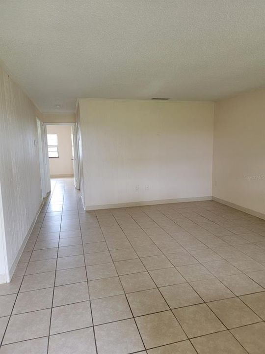 For Rent: $1,150 (2 beds, 2 baths, 980 Square Feet)