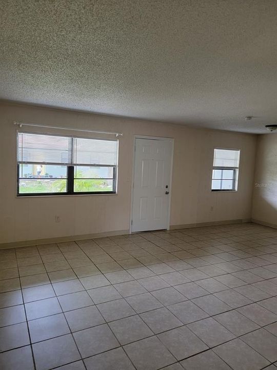 For Rent: $1,150 (2 beds, 2 baths, 980 Square Feet)