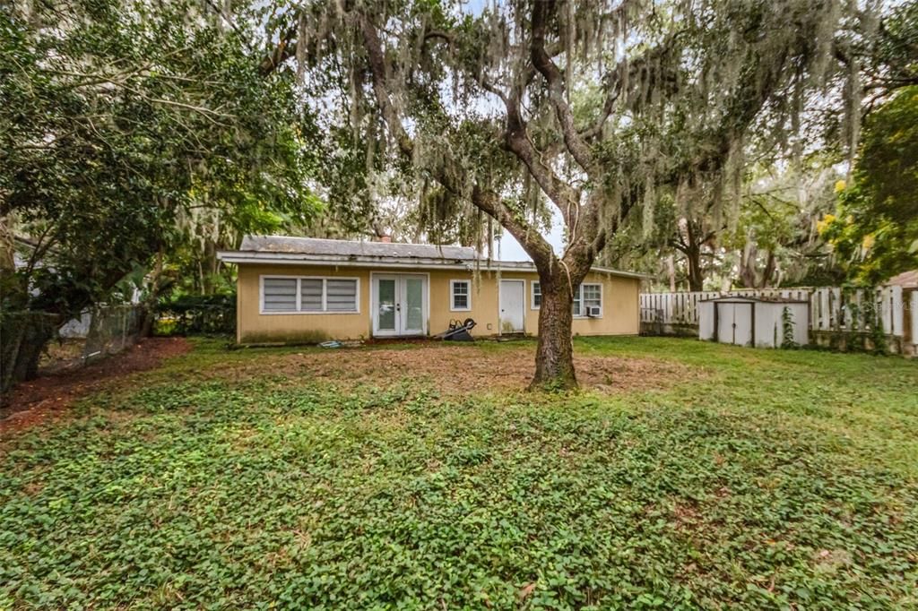 Active With Contract: $230,000 (3 beds, 2 baths, 1544 Square Feet)