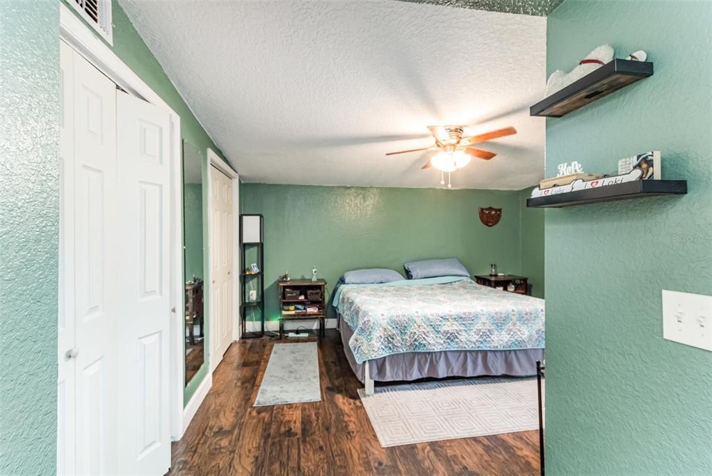 Active With Contract: $230,000 (3 beds, 2 baths, 1544 Square Feet)