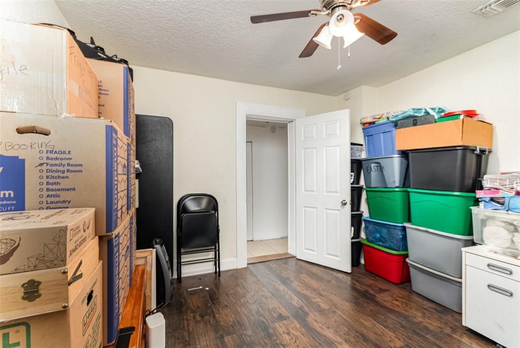 Active With Contract: $230,000 (3 beds, 2 baths, 1544 Square Feet)