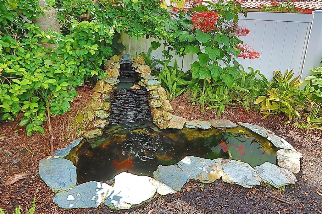 Под контрактом: $799,900 (4 спален, 2 ванн, 2661 Квадратных фут)