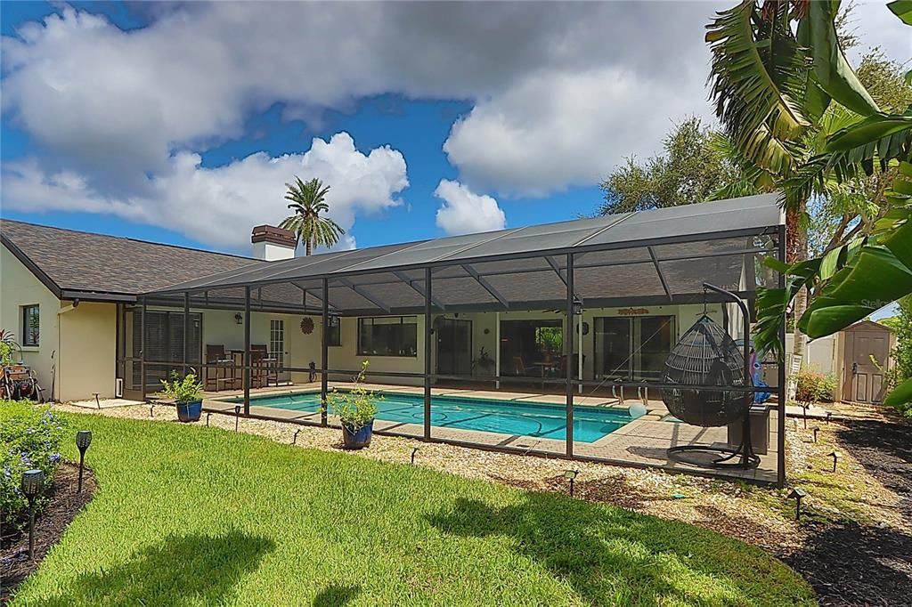 Под контрактом: $799,900 (4 спален, 2 ванн, 2661 Квадратных фут)