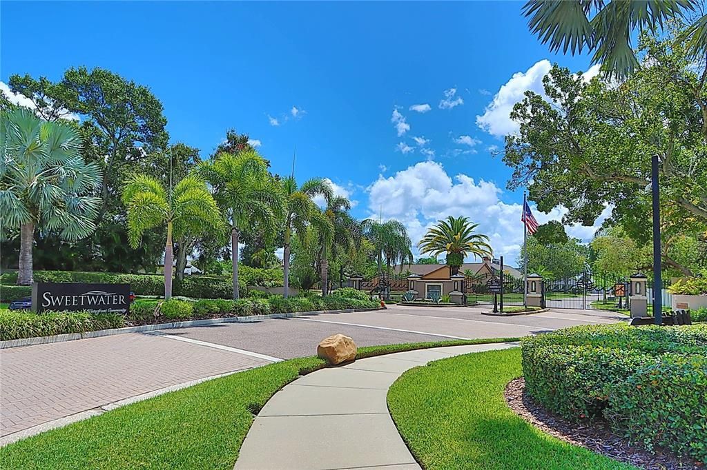 Под контрактом: $799,900 (4 спален, 2 ванн, 2661 Квадратных фут)