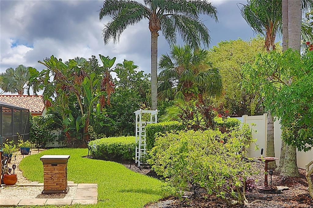 Под контрактом: $799,900 (4 спален, 2 ванн, 2661 Квадратных фут)