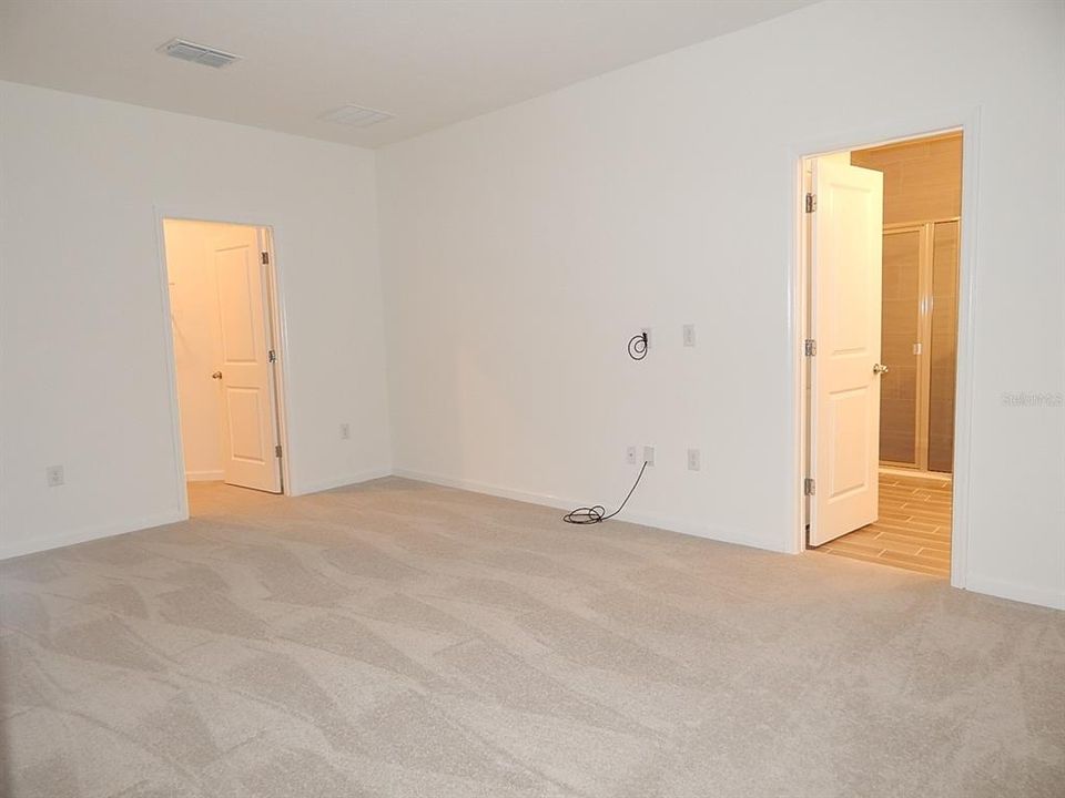 Под контрактом: $1,850 (3 спален, 2 ванн, 2141 Квадратных фут)