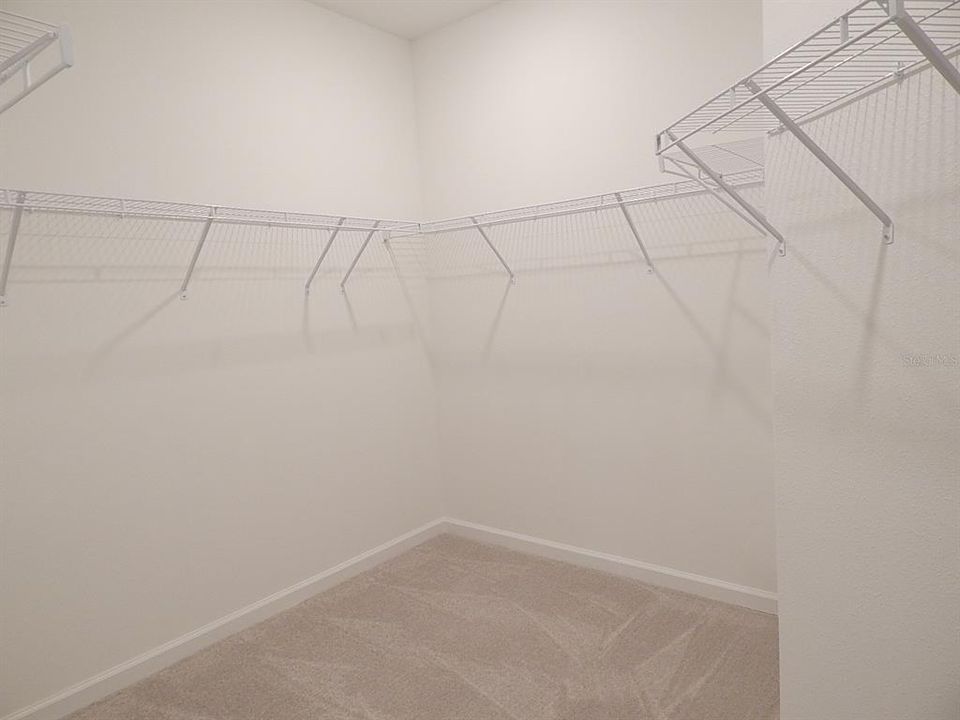 Под контрактом: $1,850 (3 спален, 2 ванн, 2141 Квадратных фут)