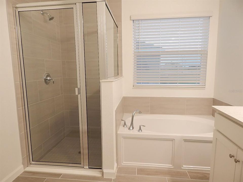 Под контрактом: $1,850 (3 спален, 2 ванн, 2141 Квадратных фут)