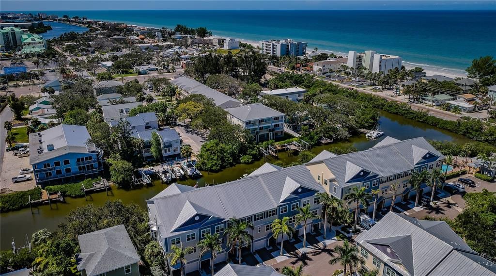 En Venta: $1,250,000 (4 camas, 3 baños, 1935 Pies cuadrados)