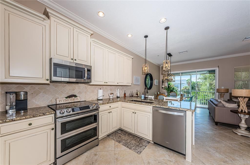 En Venta: $1,250,000 (4 camas, 3 baños, 1935 Pies cuadrados)