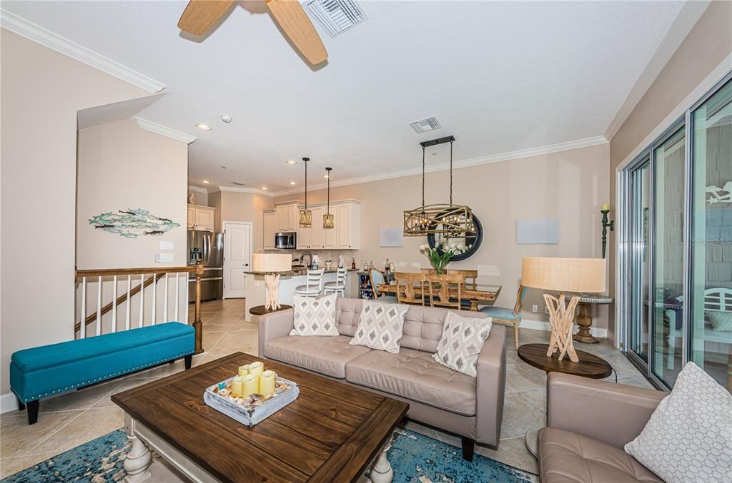 En Venta: $1,250,000 (4 camas, 3 baños, 1935 Pies cuadrados)