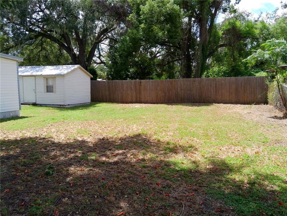 Active With Contract: $289,000 (2 beds, 2 baths, 885 Square Feet)