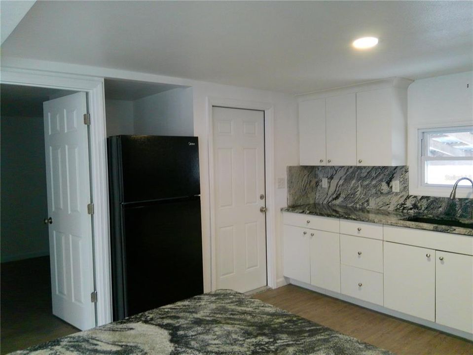 Active With Contract: $289,000 (2 beds, 2 baths, 885 Square Feet)